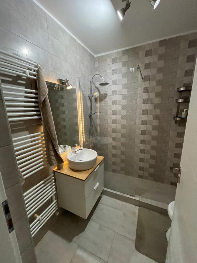 Pearl Luxury Apartment Near Presidential Palace Bukarest Exterior foto